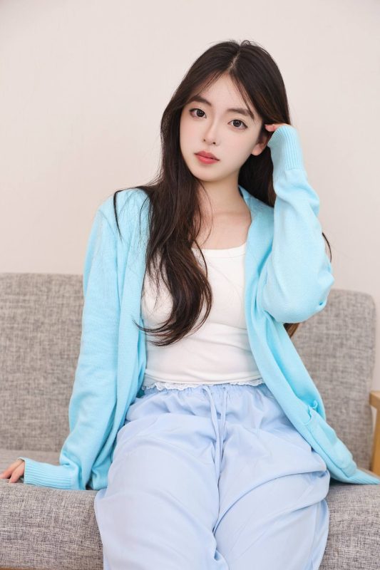 绮梦摄影 NO.411 小萌 无印珍藏版 [328P-150P-2V-13.1G]-觅颜社