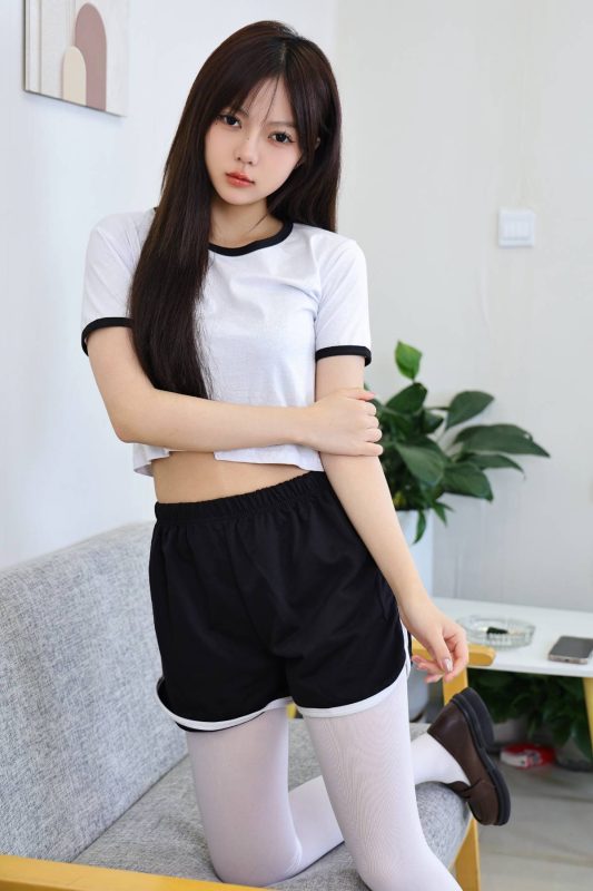 绮梦摄影 NO.392 小p 无印珍藏版 [320P-150P-1V-5.2G]-觅颜社