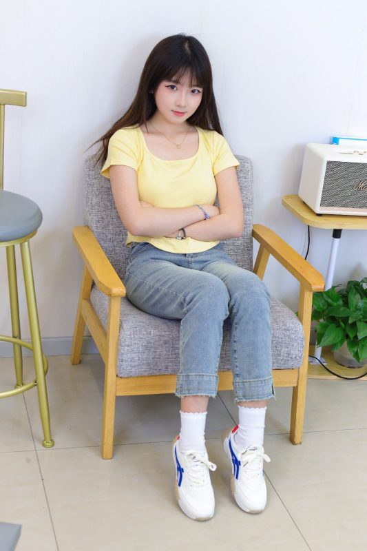 绮梦摄影 NO.372 小代 无印珍藏版 [318P-150P-2V-13.8G]-觅颜社