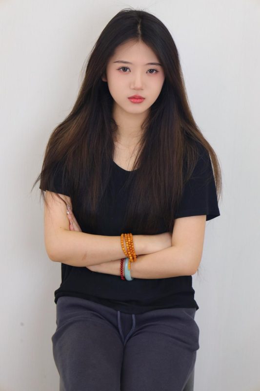 绮梦摄影 NO.292 子涵 无印珍藏版 [300P-150P-2V-10.4G]-觅颜社