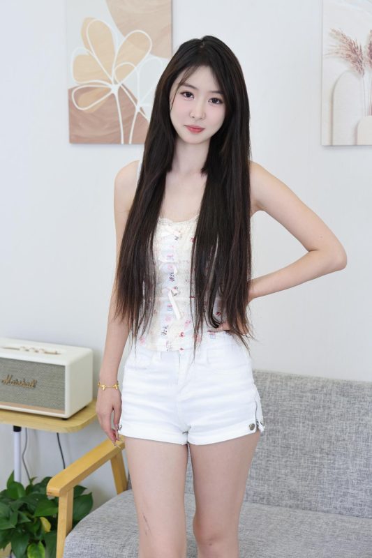 绮梦摄影 NO.350 依依 无印珍藏版 [312P-150P-2V-11.7G]-觅颜社