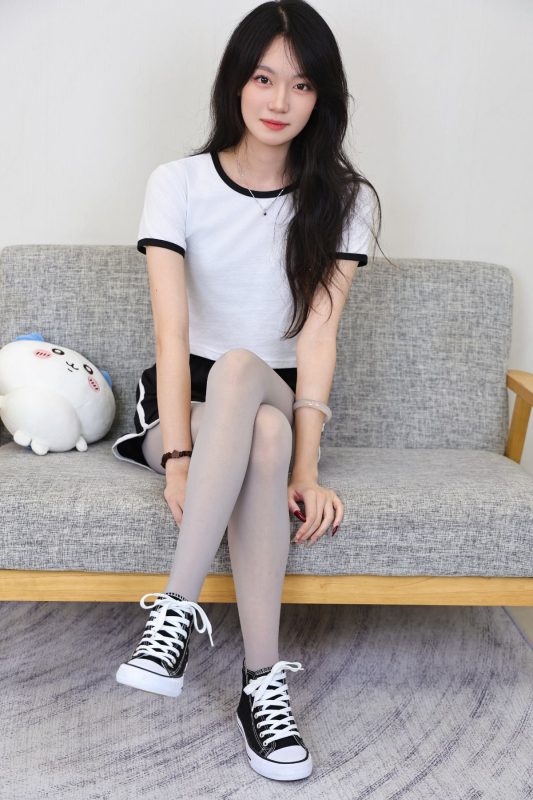 绮梦摄影 NO.367 小艺 无印珍藏版 [332P-150P-2V-14.5G]-觅颜社