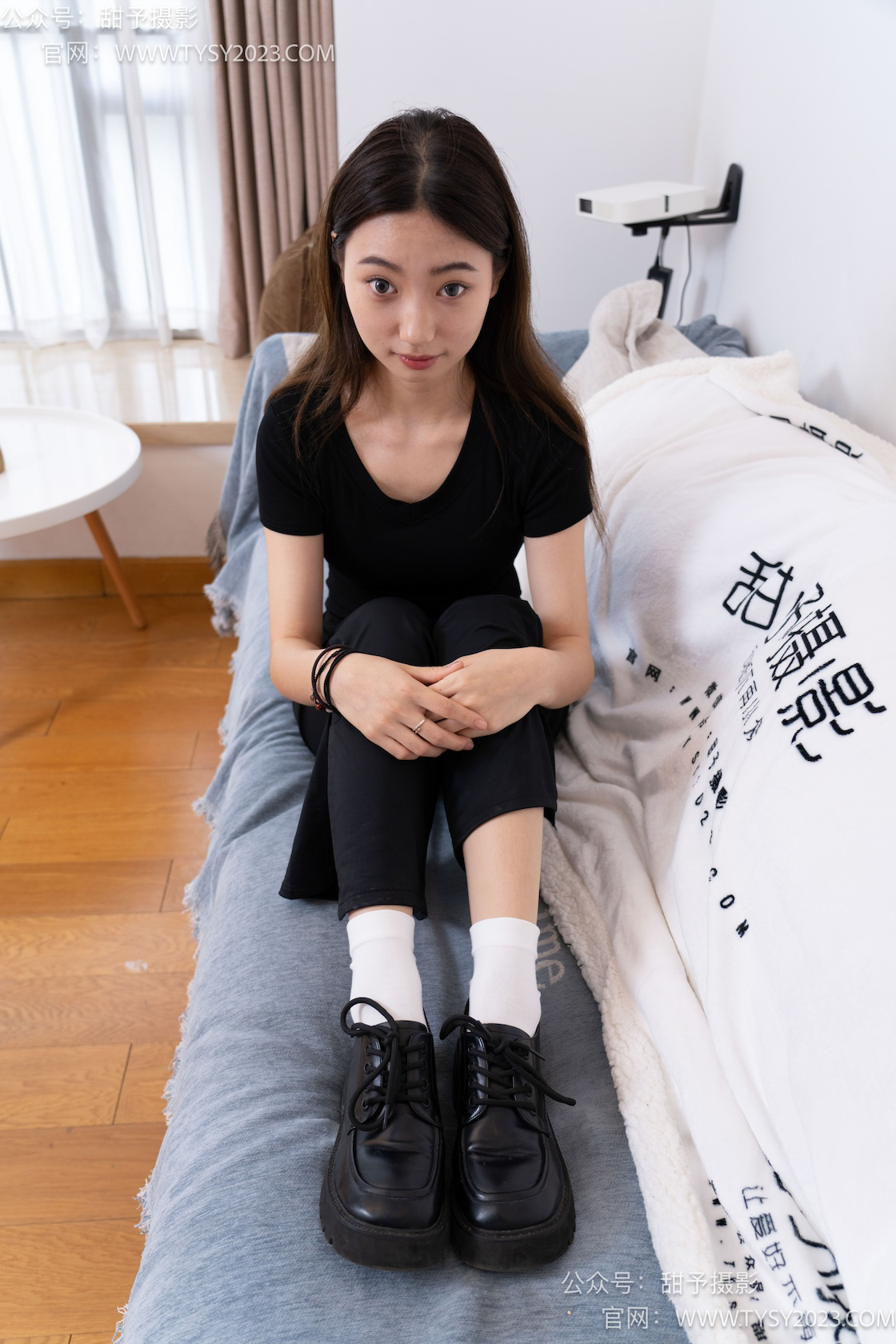 甜予摄影054期：雪梨-皮鞋、白棉袜、肉丝（脚尖加固款）-觅颜社