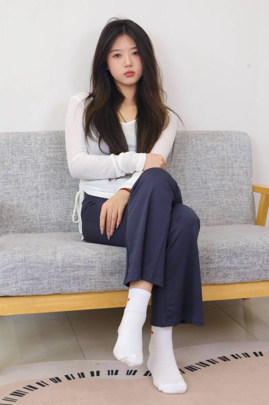 绮梦摄影 NO.268 子涵 无印珍藏版 [318P-150P-2V-10.51G]-觅颜社