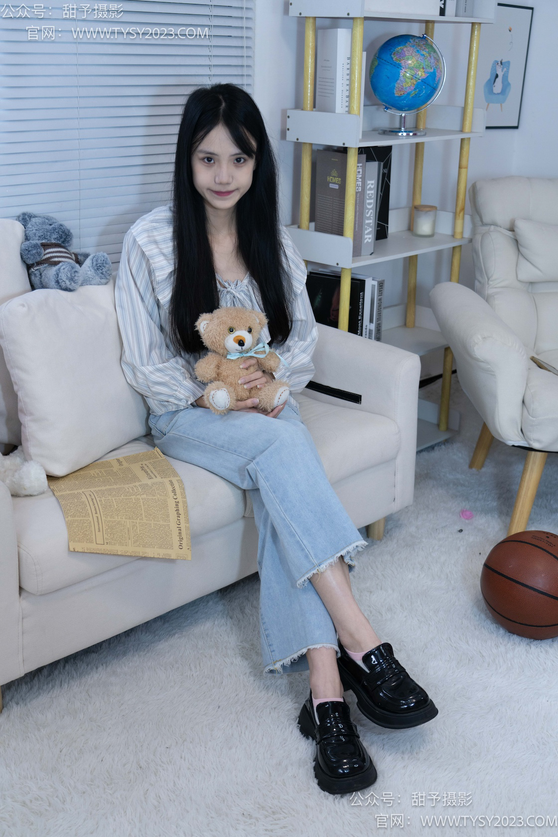 甜予摄影028期：胡桃-皮鞋、白棉袜、裸足-觅颜社