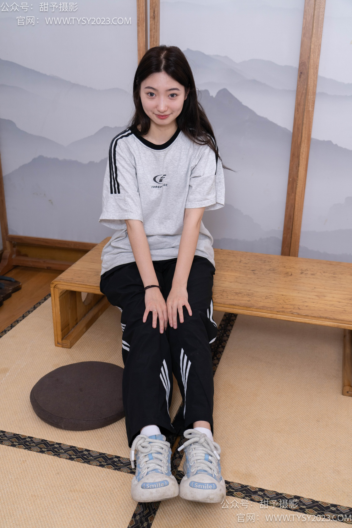 甜予摄影045期：雪梨-帆布鞋、白棉袜、裸足-觅颜社