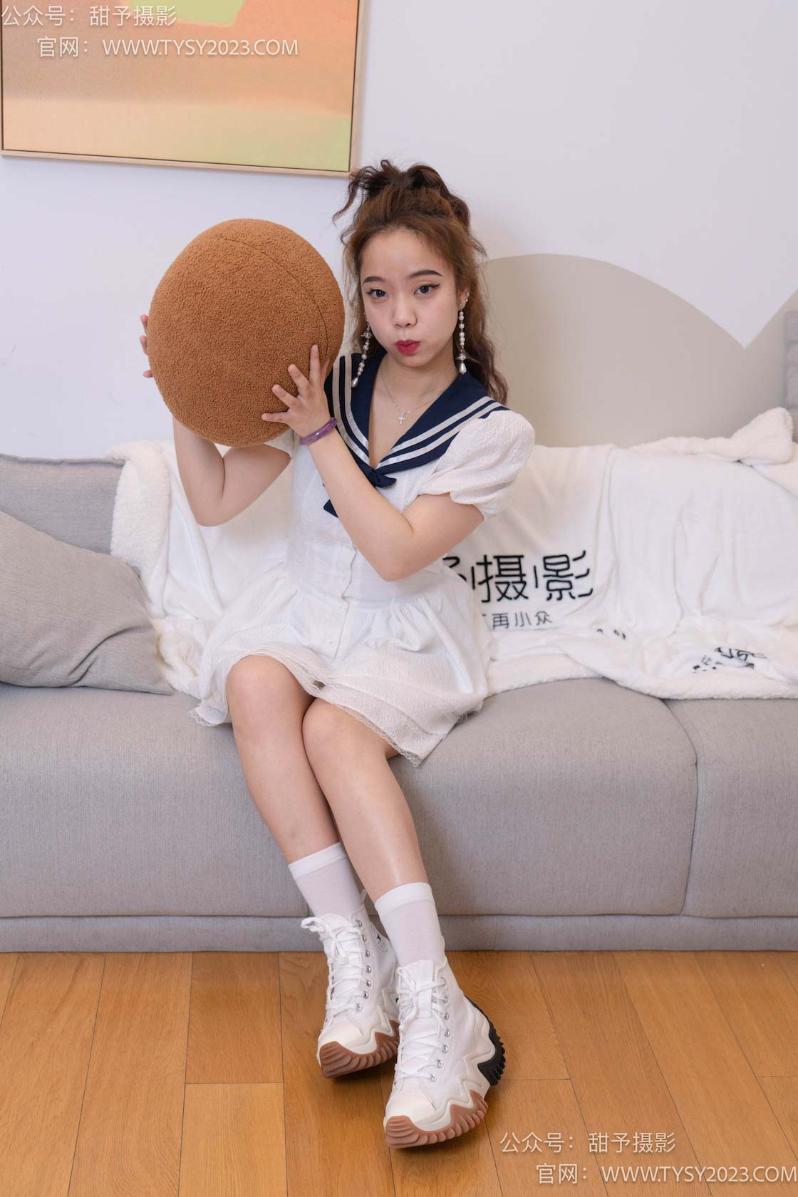 图片[2]-甜予摄影073期：小语-运动鞋、白棉袜、裸足-觅颜社