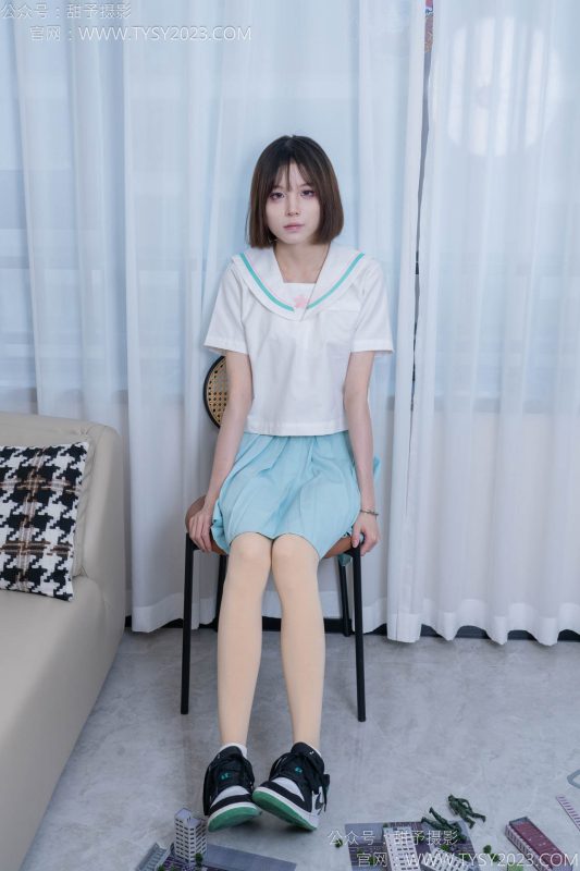 甜予摄影182期：珞珞-板鞋、白棉袜、厚肉丝（120D）、小人国剧情-觅颜社