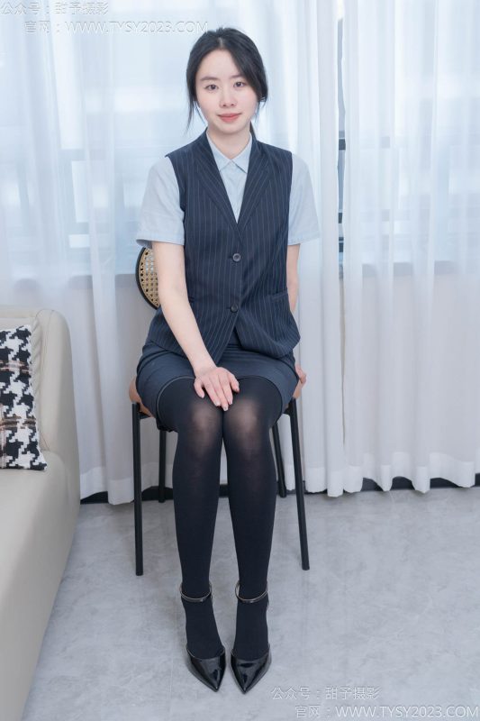 甜予摄影187期：知知-高跟鞋、厚黑丝-觅颜社