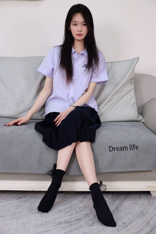 绮梦摄影 NO.211 小艺 无印珍藏版 [302P-160P-2V-11.25G]-觅颜社