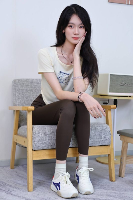 绮梦摄影 NO.511 小艺 无印珍藏版 [325P-150P-2V-11.7G]-觅颜社