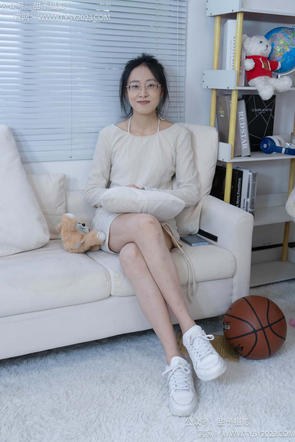 甜予摄影087期：静静-板鞋、白棉袜、裸足-觅颜社