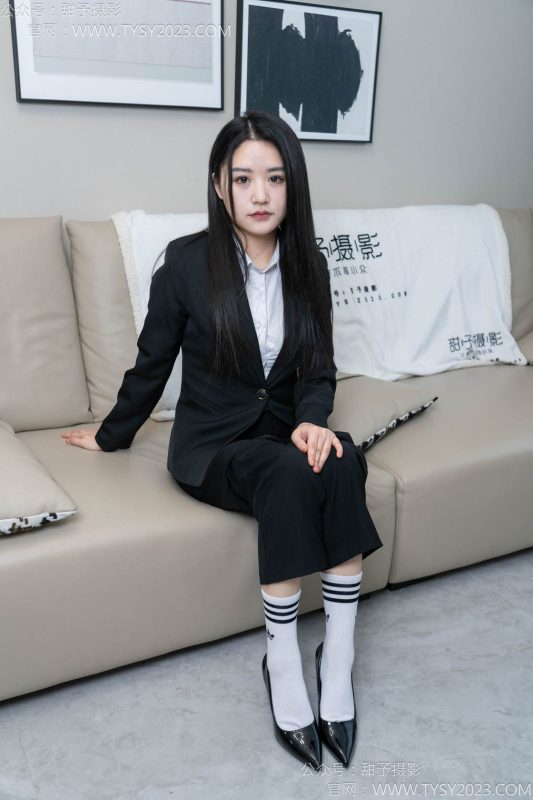 甜予摄影147期：澜澜-凉鞋、高跟鞋2双、长腿袜1双、白棉袜3双-觅颜社