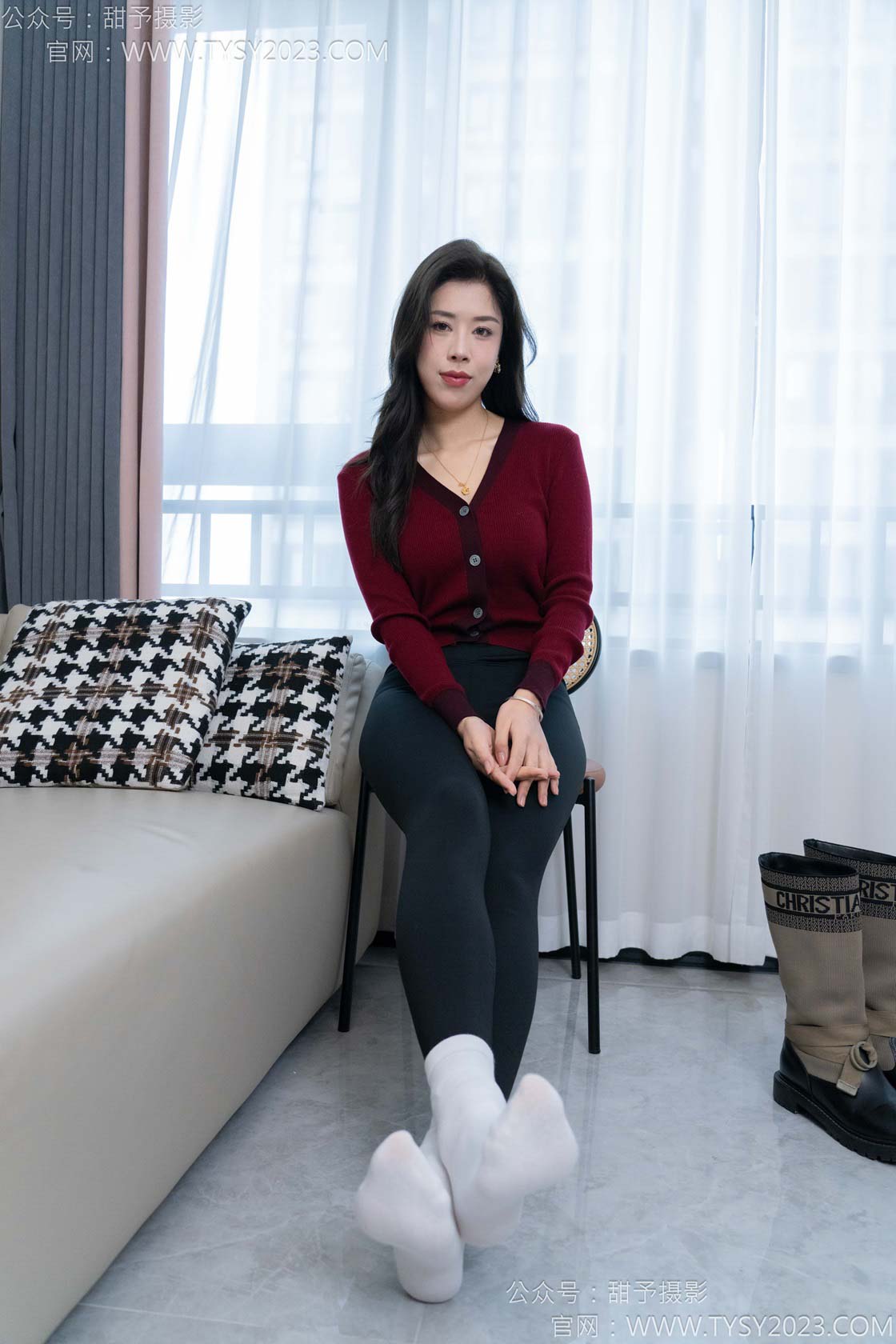 甜予摄影155期：咖啡豆-靴子、脏袜子、裸足-觅颜社