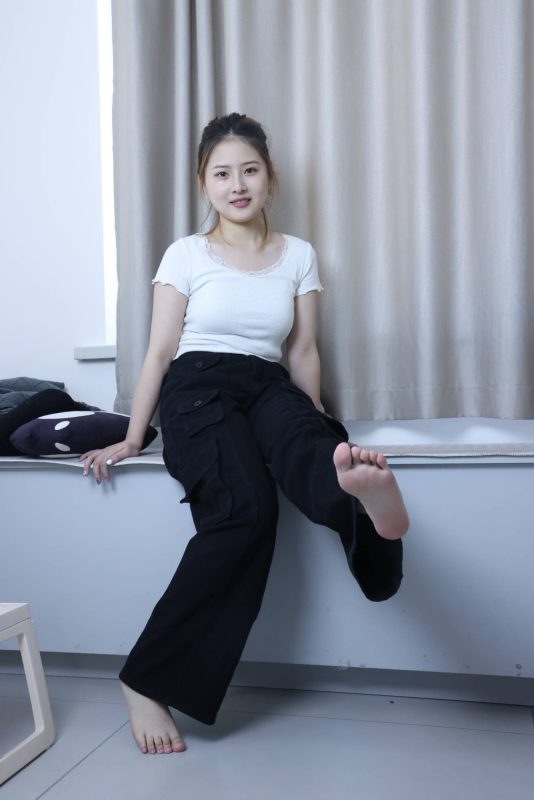 绮梦摄影 NO.029 露露 无印珍藏版 [402P-183P-2V-14.87G]-觅颜社