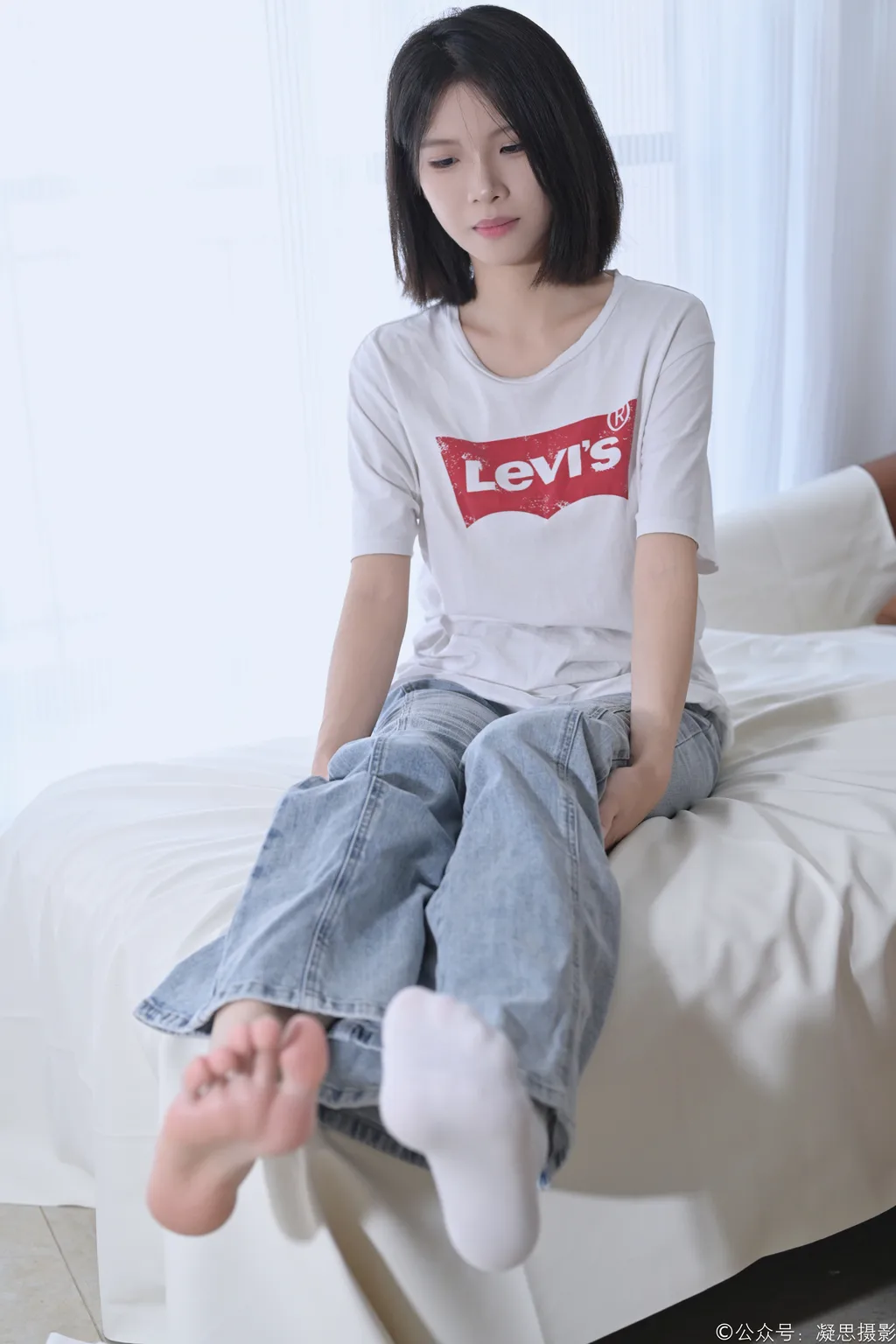 图片[2]-凝思摄影 NO.035 小睿 （T恤、短白袜、平底鞋） [145P1V 5.48GB]-觅颜社