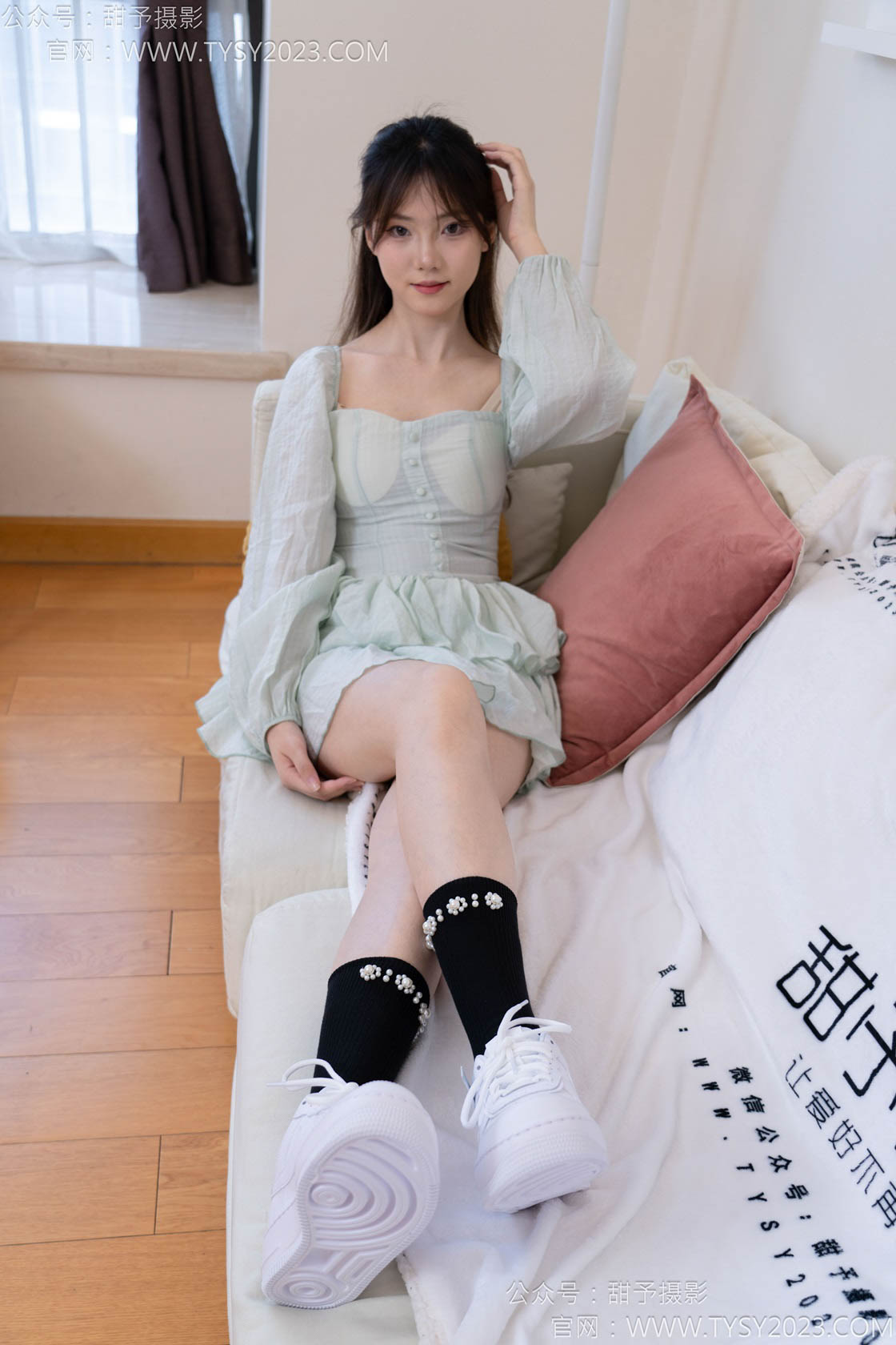 图片[2]-甜予摄影136期：璇璇-板鞋、黑棉袜-觅颜社
