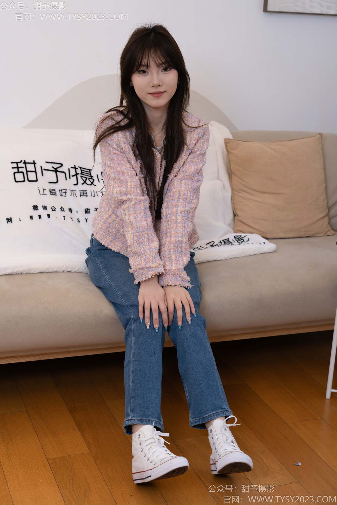 图片[3]-甜予摄影189期：璇璇-帆布鞋、裸足、抖腿剧情-觅颜社