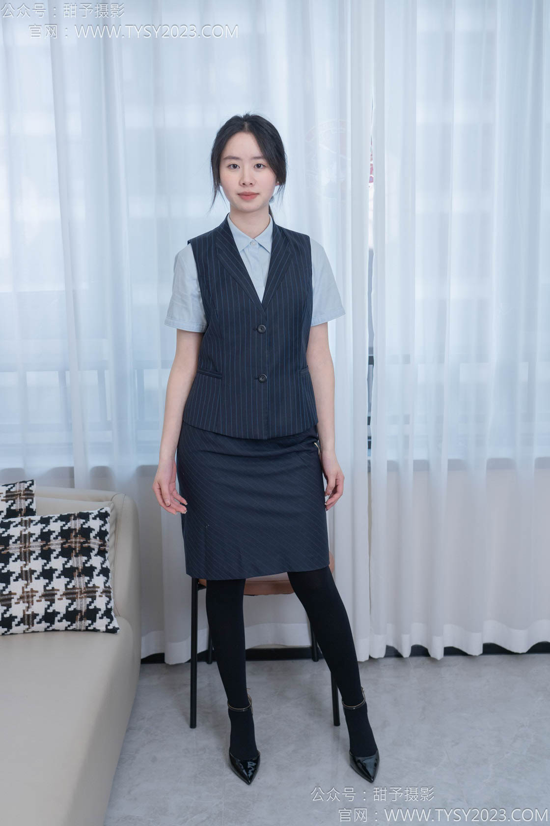 图片[4]-甜予摄影187期：知知-高跟鞋、厚黑丝-觅颜社