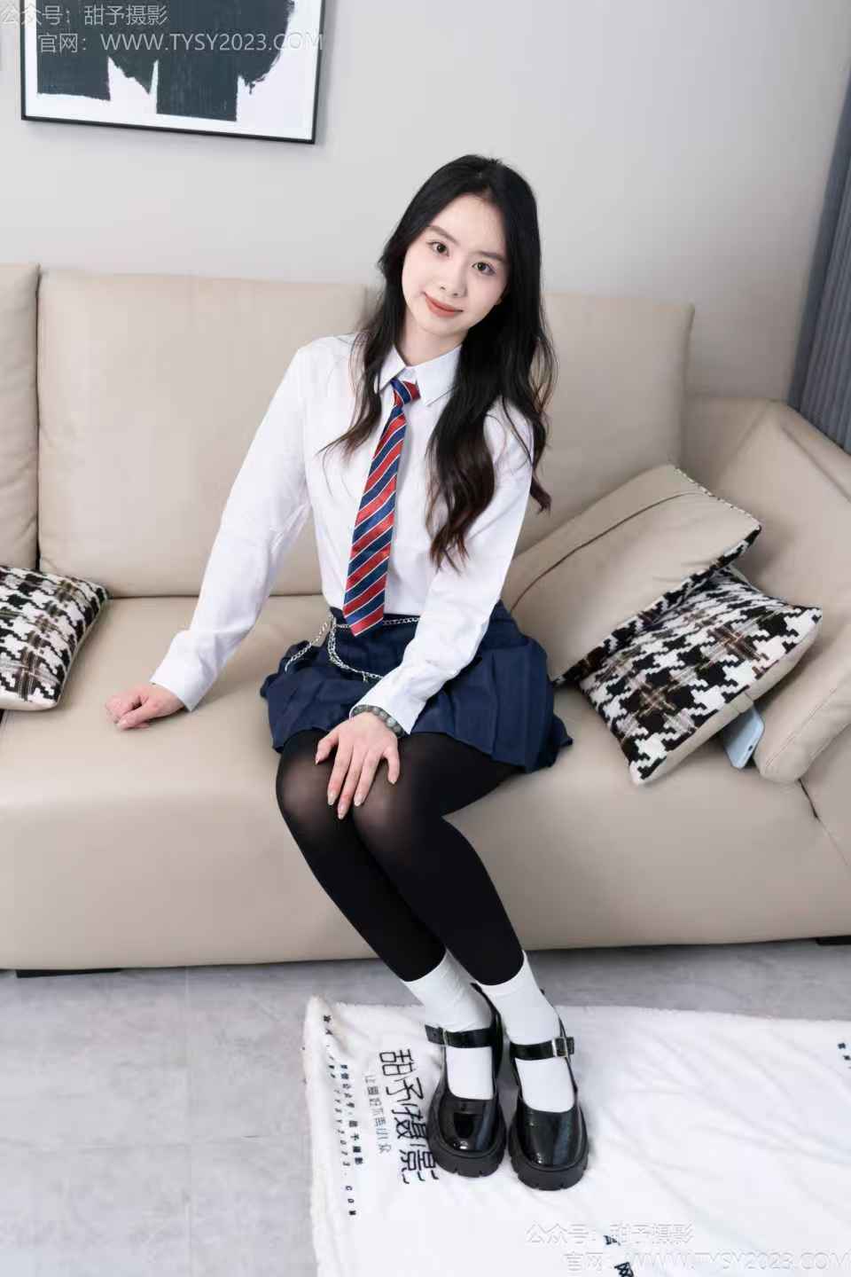 图片[4]-甜予摄影196期：知知-皮鞋、高跟鞋、白棉袜、小腿袜、肉丝、黑丝-觅颜社