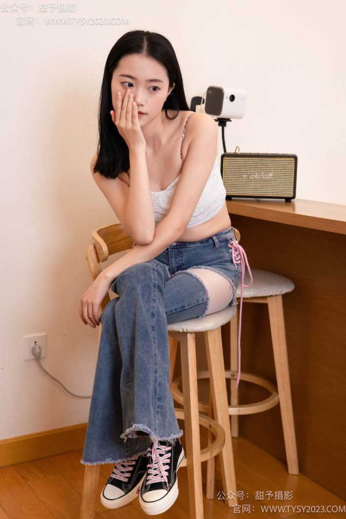 图片[4]-甜予摄影093期：齐齐-帆布鞋、白丝（脚尖加固款、裤里丝）-觅颜社