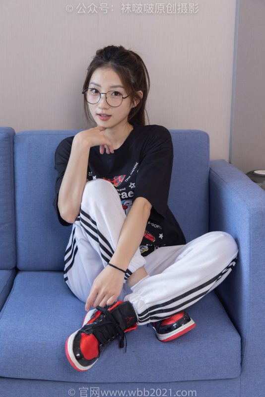 袜啵啵382期：小沫-板鞋、白棉袜-觅颜社