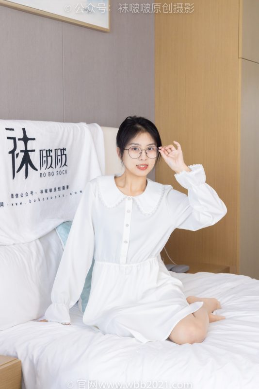 袜啵啵494期：奶油-帆布鞋、薄肉丝（脚尖加固款）、薄肉丝踩小蛋糕剧情-觅颜社