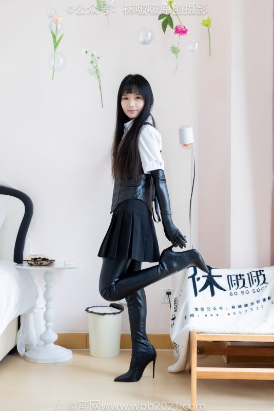 袜啵啵499期：甜甜圈-高跟长靴、踩脚裤、厚黑丝五指袜、黑皮手套、裤里丝-觅颜社