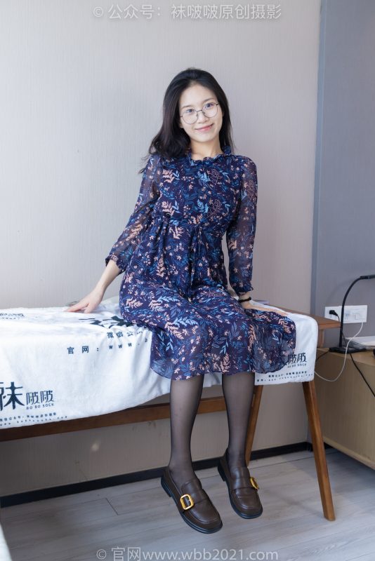 袜啵啵397期：芝士-皮鞋、平底鞋、肉丝（脚尖加固款）、黑丝（脚尖加固款）、花絮版包含穿脱丝袜过程-觅颜社