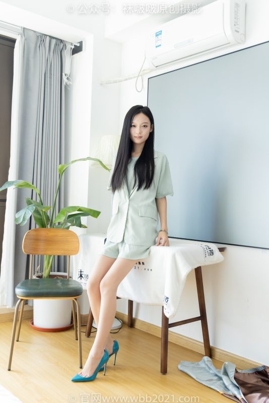 袜啵啵526期：焦糖-三双高跟鞋、薄肉丝（脚尖透明款）、裸足（红色美甲）、视频超近景为主-觅颜社