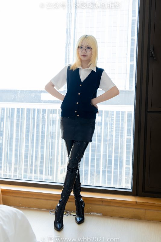 袜啵啵507期：小甜豆-高跟长靴、薄黑丝（脚尖加固款）、皮衣外套、ol风-觅颜社