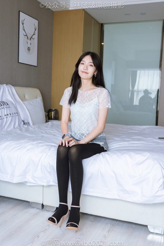 袜啵啵459期：小甜豆-高跟凉鞋、厚黑丝、穿鞋踩包子和橘子剧情（仅花絮版）-觅颜社