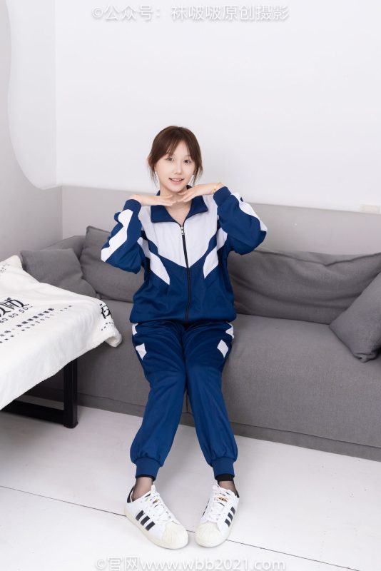 袜啵啵584期：香菜-校服、板鞋、短黑丝（脚尖加固款）-觅颜社