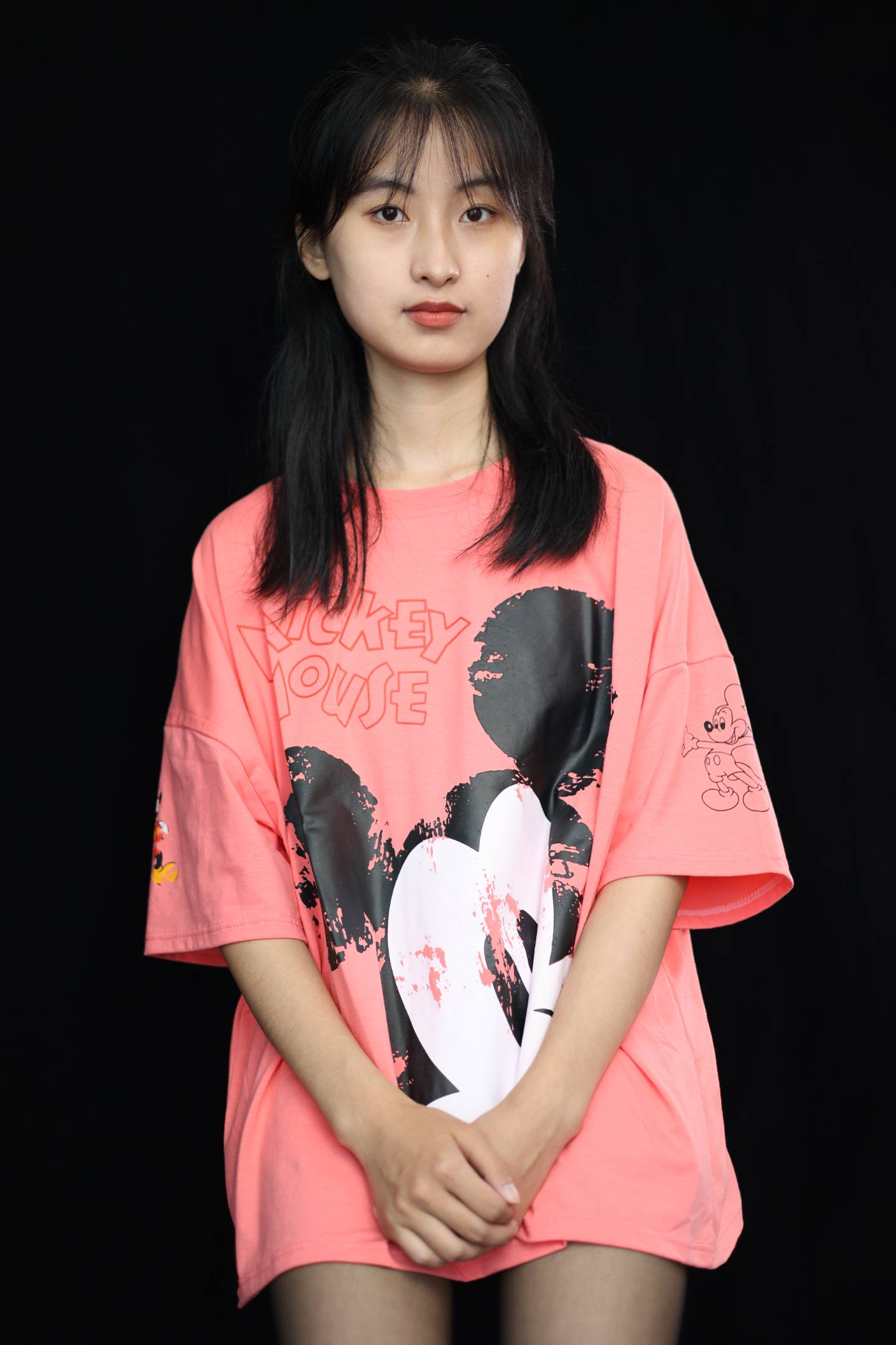 图片[3]-三禾摄影 NO.043 休闲短裤 黑丝 平底鞋