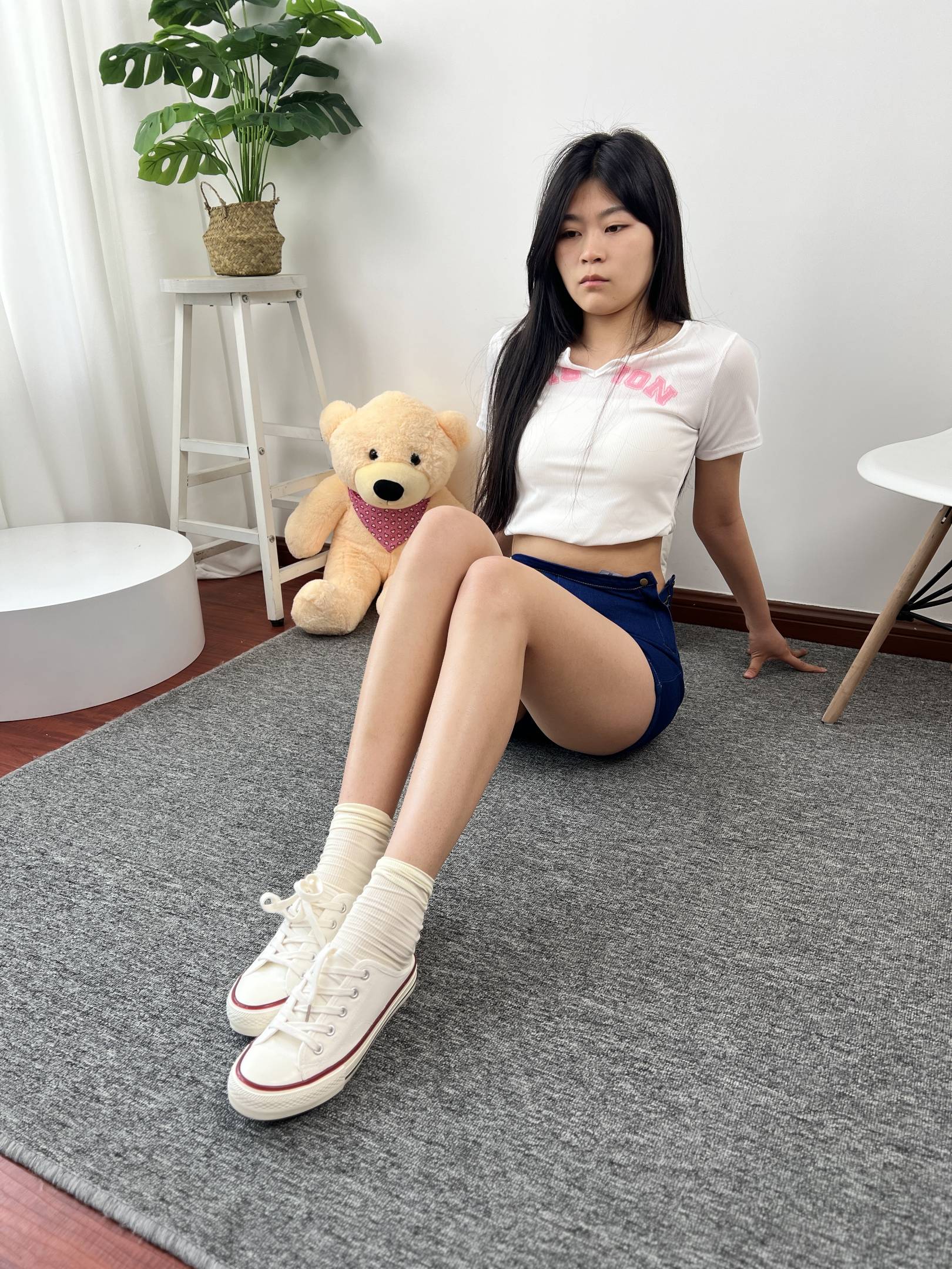 图片[2]-三禾摄影 NO.027 牛仔短裤 棉袜 帆布鞋