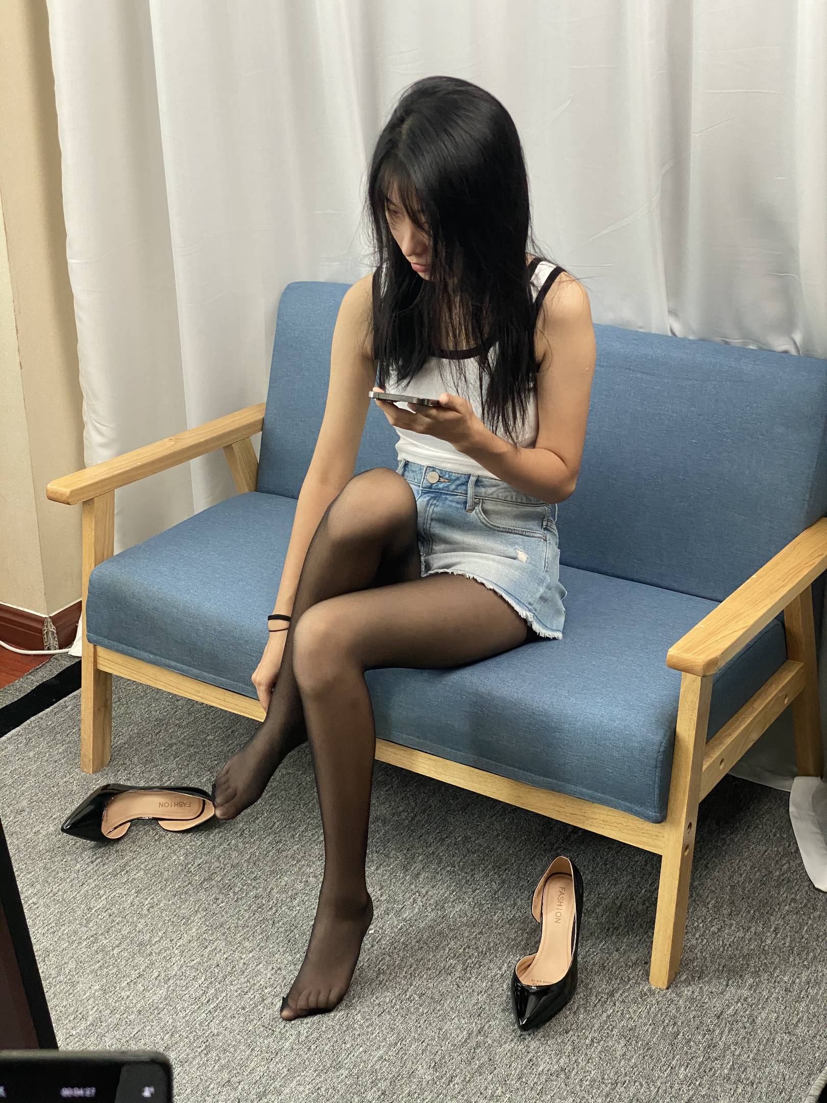 图片[4]-三禾摄影 NO.057 黑丝 高跟 牛仔短裤