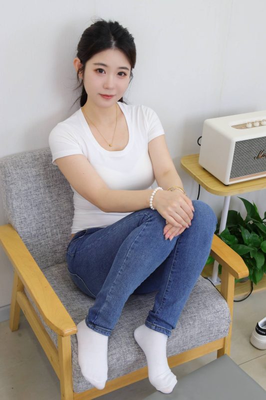 绮梦摄影 NO.543 小莉 无印珍藏版 [315P-150P-2V-10.5G]-觅颜社