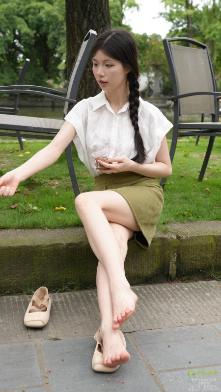 青柠映画 NO.076 小小 喂鸽子 [92P-2V-3.97GB]-觅颜社