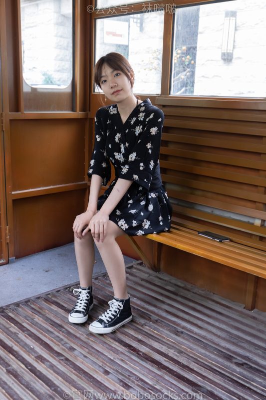 袜啵啵013期：小甜豆-匡威帆布鞋、浅灰色短棉袜、肉丝（脚尖加固款）-觅颜社