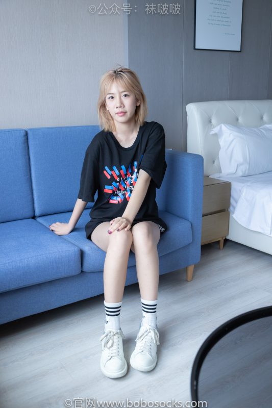 袜啵啵003期：果冻-麦昆鞋、白色脏棉袜（自然穿脏）、裸足-觅颜社