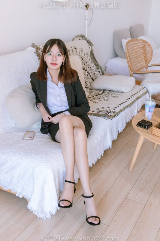 袜啵啵267期：小甜豆-高跟鞋、油亮肉丝（脚尖透明款）、ol制服-觅颜社