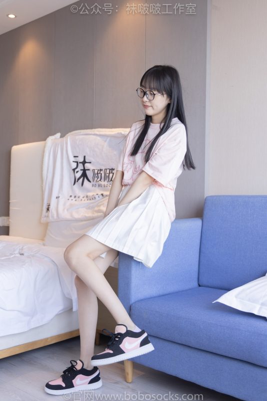 袜啵啵091期：稚予-板鞋、淡粉色船袜、黑色船袜、裸足-觅颜社