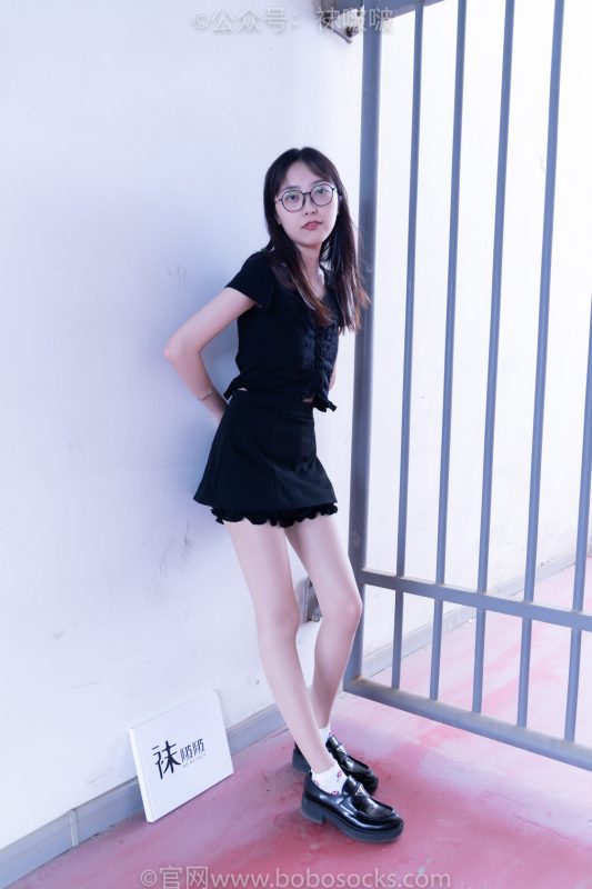 袜啵啵030期：稚予- 皮鞋、短白棉袜、肉丝（脚尖加固款）-觅颜社