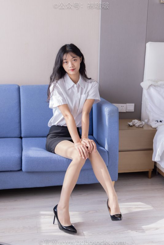袜啵啵071期：涵涵-OL制服、高跟鞋、肉丝（脚尖加固款）-觅颜社