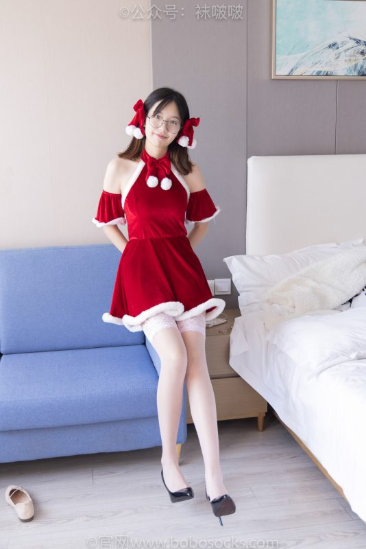 袜啵啵043期：小甜豆-圣诞服、平底鞋、高跟鞋、白色渔网袜（小腿）、粉过膝丝袜、黑色渔网袜（连裤）-觅颜社