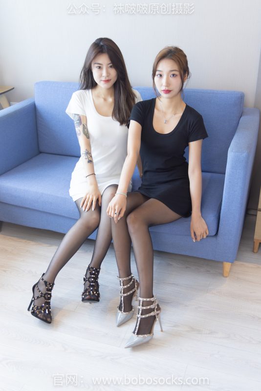 袜啵啵138期：果果橘橘-华伦天奴高跟鞋、黑丝（脚尖透明款）-觅颜社