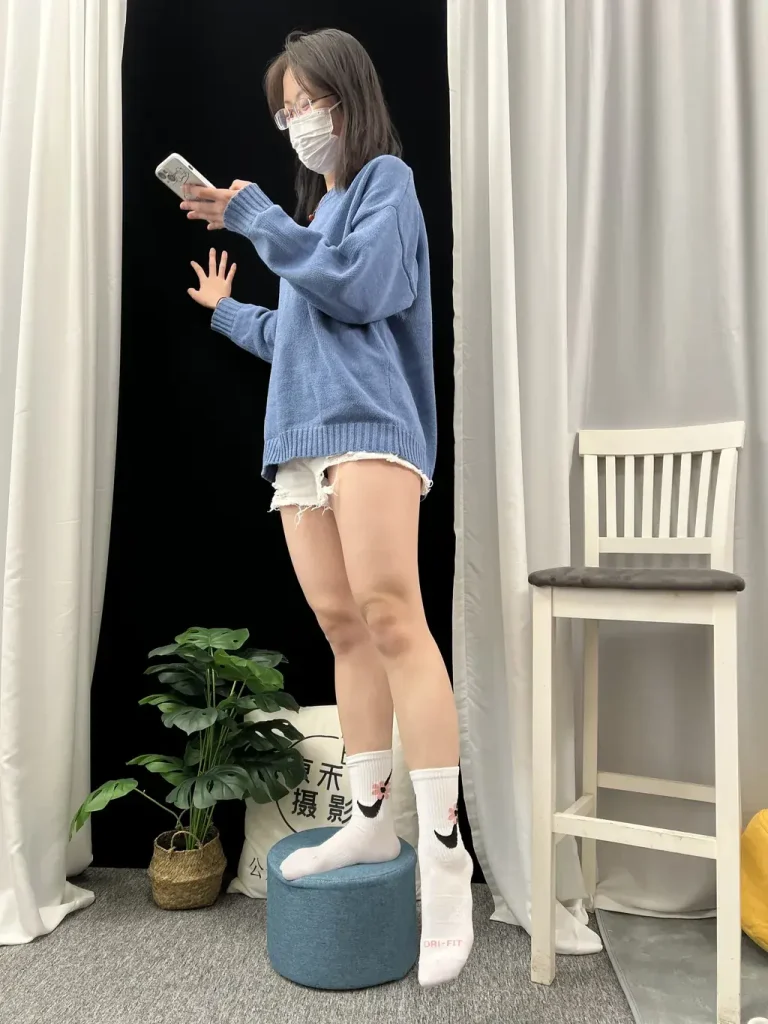 图片[4]-三禾摄影 NO.033 休闲短裤 棉袜 小白鞋