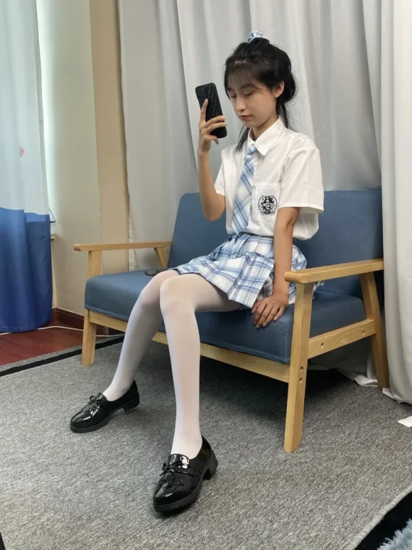 三禾摄影 NO.050 JK套装 白丝 下皮鞋 [211P-14V-2.8GB]-觅颜社